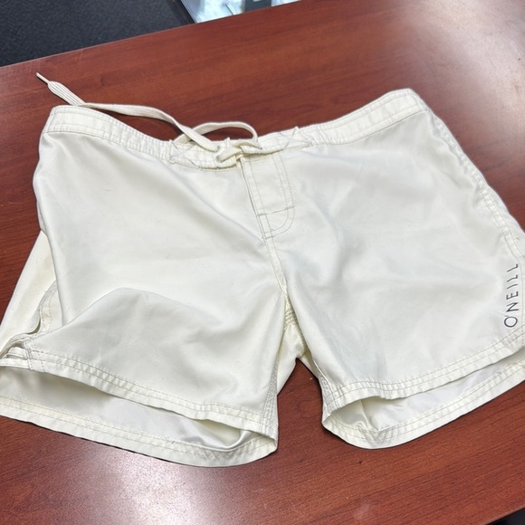 O’Neill board shorts size 5 // 052615 - Picture 1 of 2